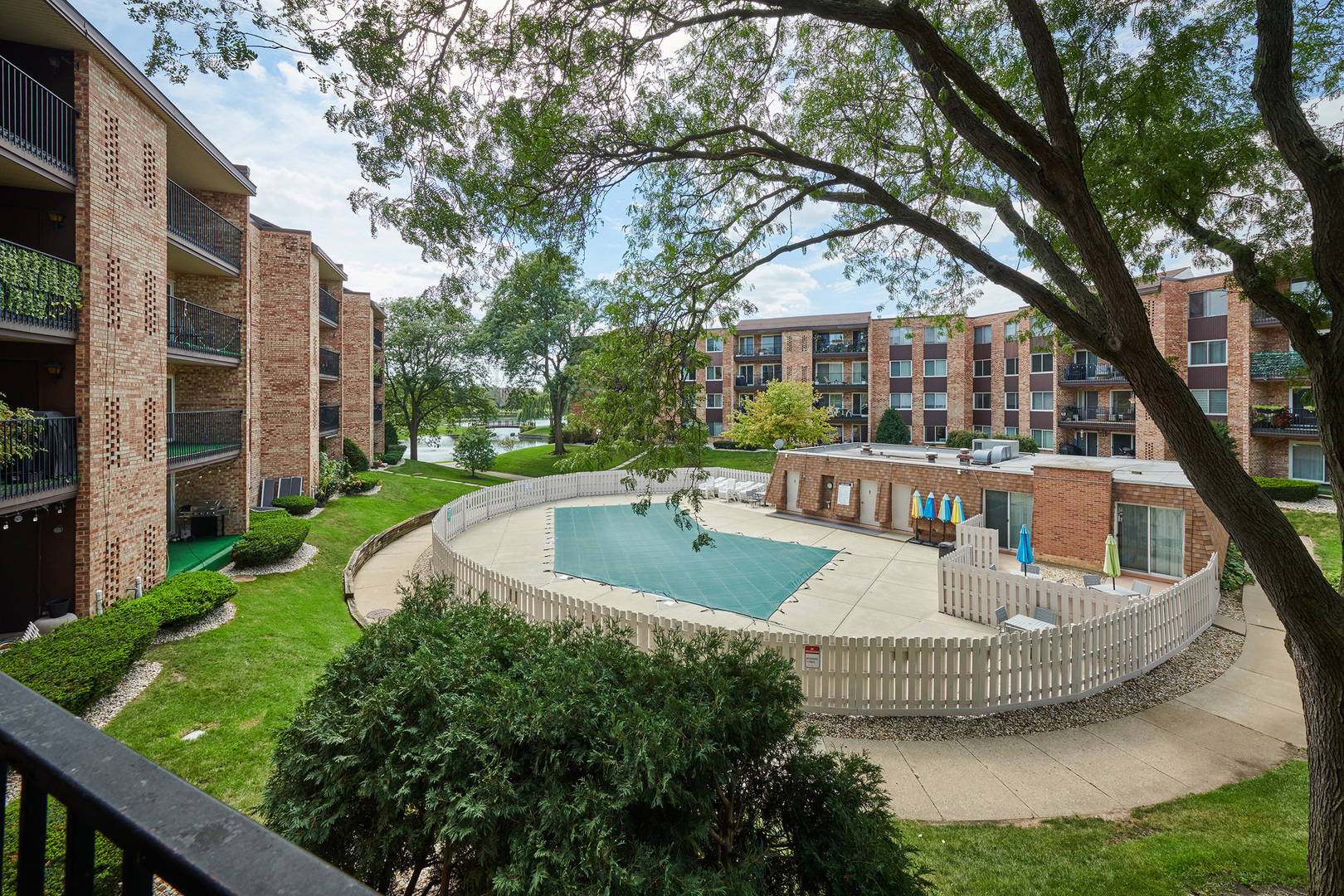 502 West Huntington Commons Road, Unit 238 Mount Prospect, IL 60056 - Photo 24 of 30 Gallery Image 24