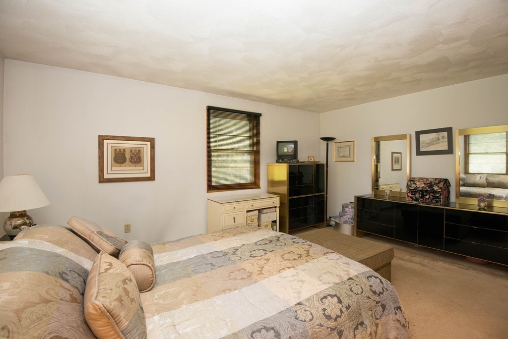 9 Richardson Road Burlington, MA 01803 - Photo 15 of 18 Gallery Image 15