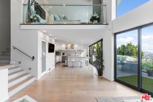 $13,500 | 8380 Hollywood Boulevard, Los Angeles, CA 90069