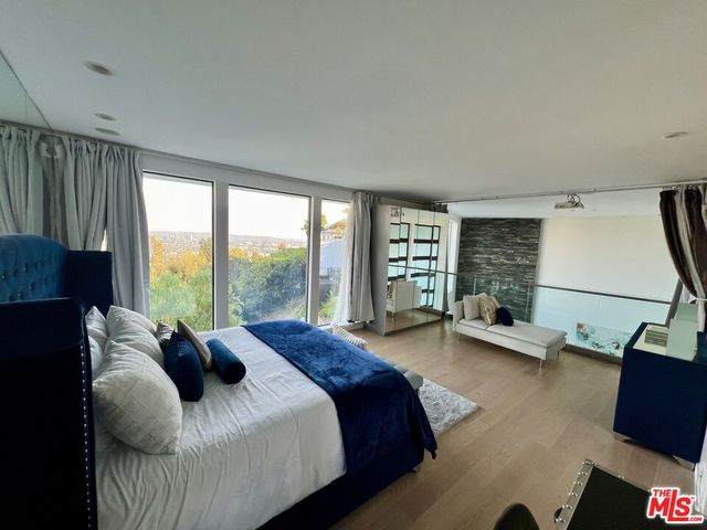 $13,500 | 8380 Hollywood Boulevard, Los Angeles, CA 90069