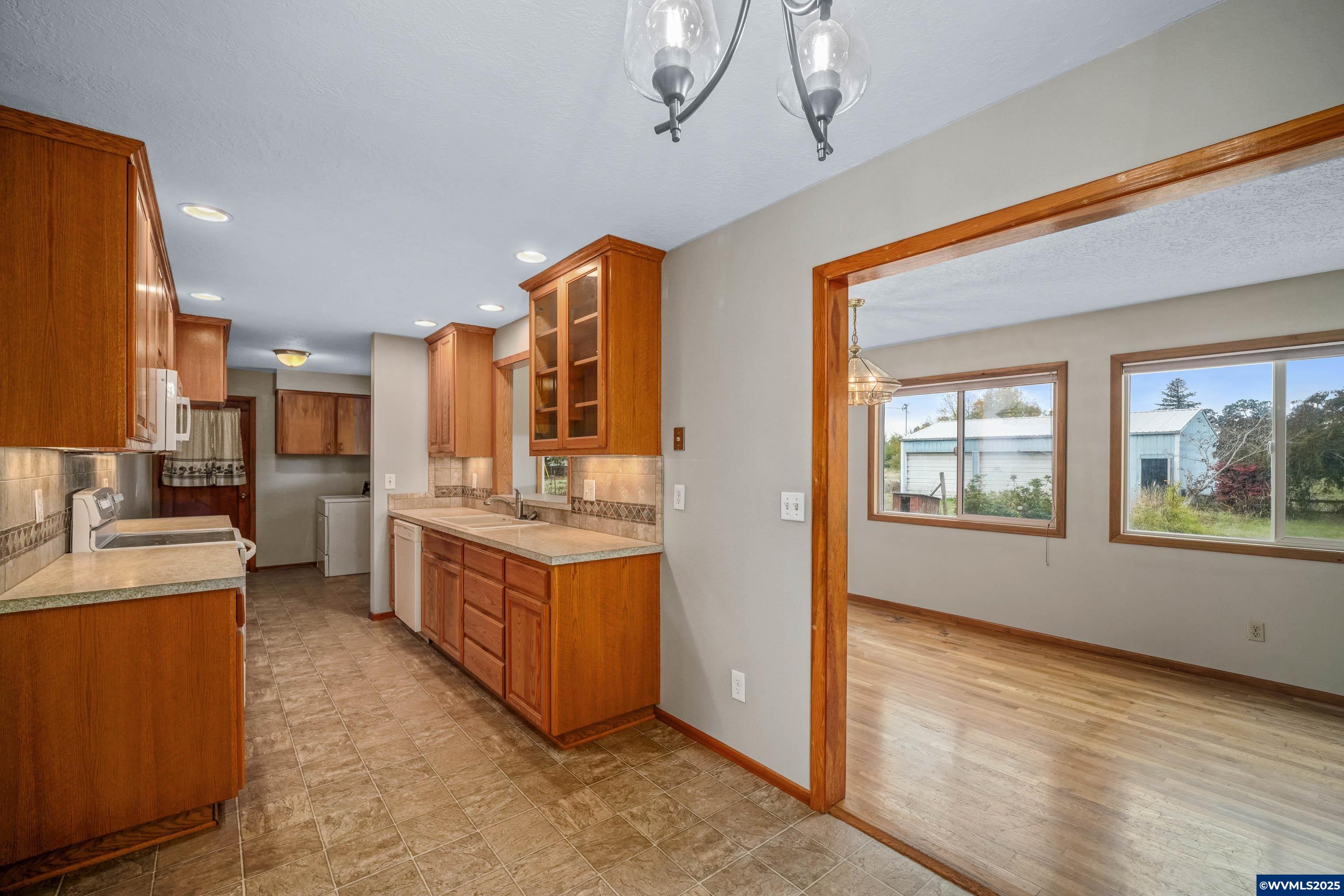 10343 Brick Road Southeast Turner, OR 97392 - Photo 22 of 43 Gallery Image 22
