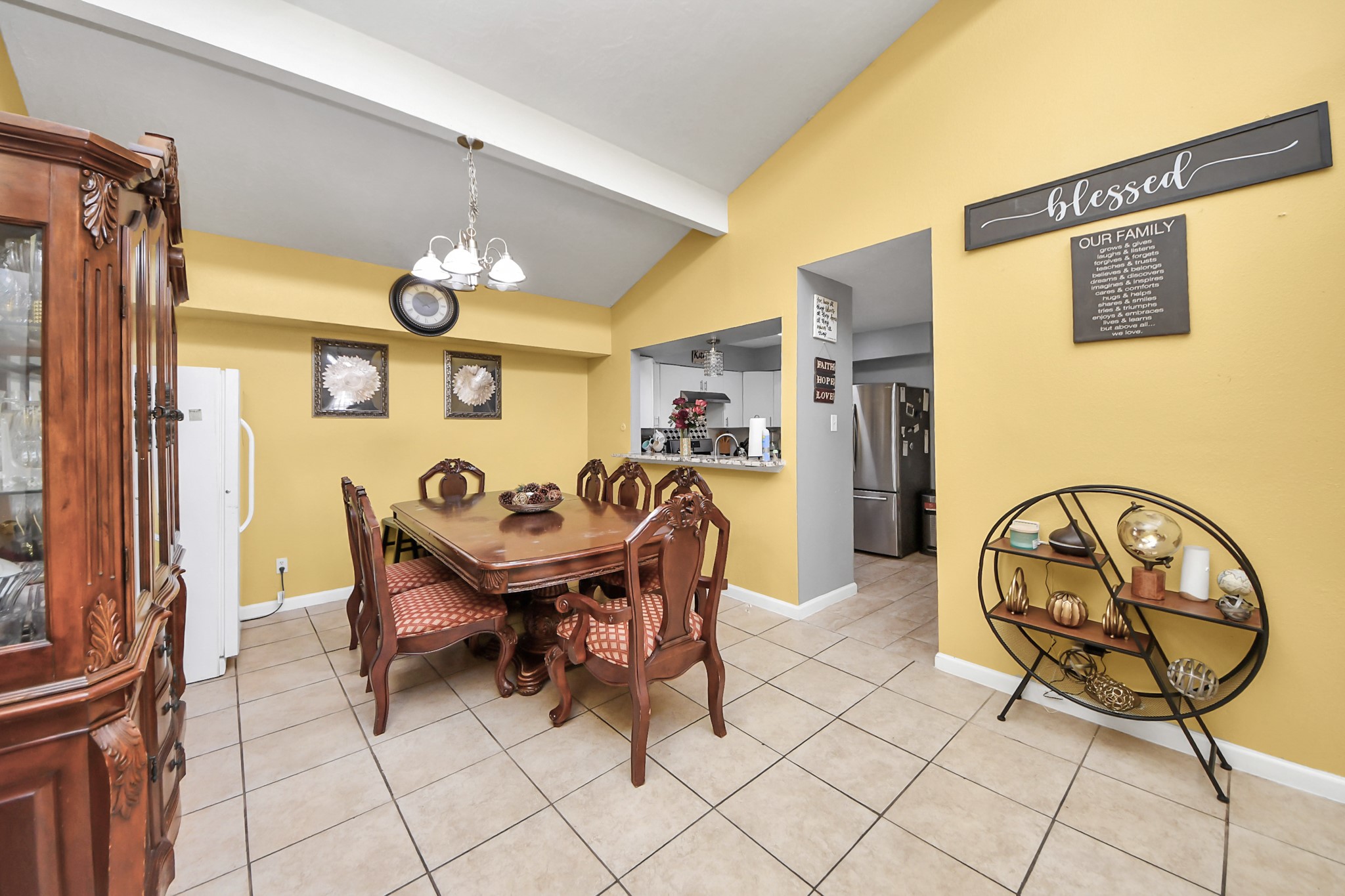 4155 Amir Street Houston, TX 77072 - Photo 16 of 43 a view of a dining room and kitchen
