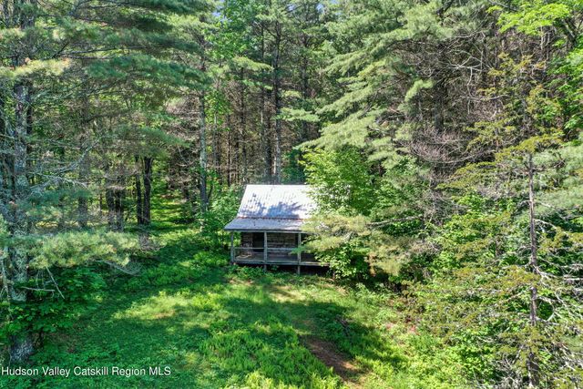 $1,049,000 | 21 Long Road, West Kill, NY 12492