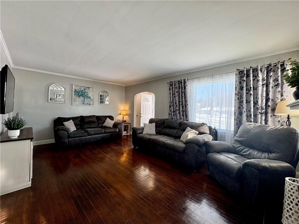 113 Briercliff Road Beaver Falls, PA 15010 - Photo 4 of 37