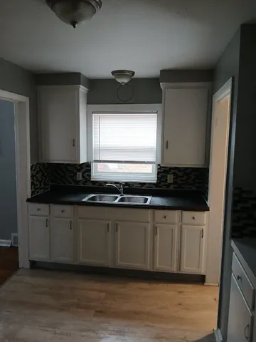 $1,400 | 17600 Greenview Avenue, Detroit, MI 48219