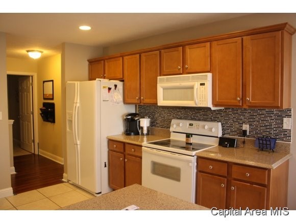 5113 Manhattan Drive Springfield, IL 62711 - Photo 4 of 22 Gallery Image 4