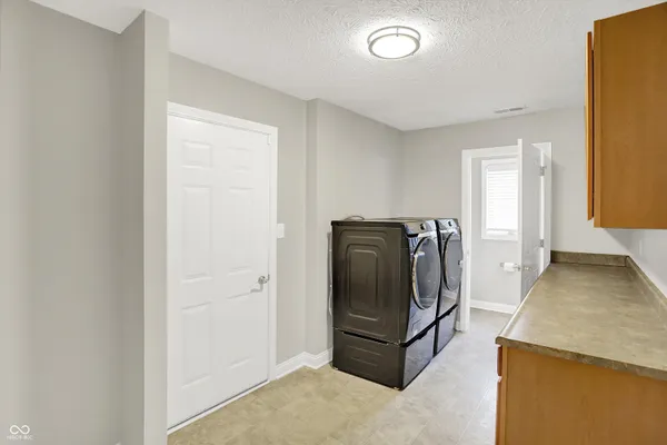 $624,900 | 421 Lowry Street, Jamestown, IN 46147
