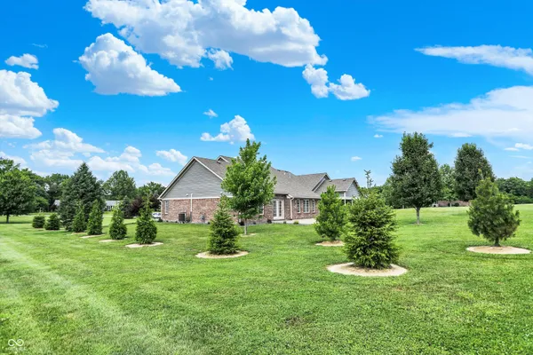 $624,900 | 421 Lowry Street, Jamestown, IN 46147