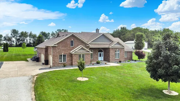 $624,900 | 421 Lowry Street, Jamestown, IN 46147