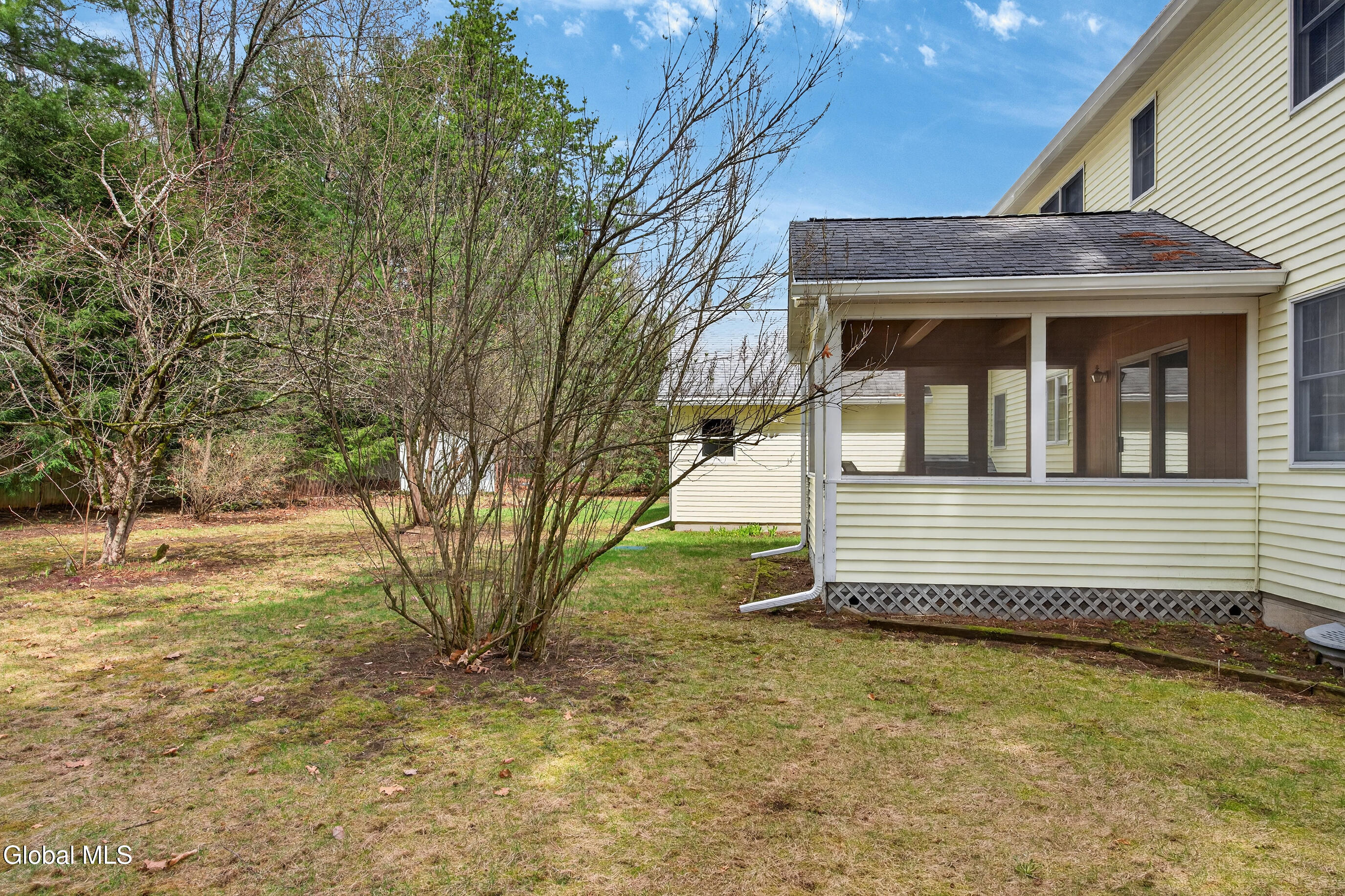 26 Sugar Pine Road Queensbury, NY 12804 - Photo 5 of 77 005-26-Sugar-Pine-Road-Queensbury-NY-128