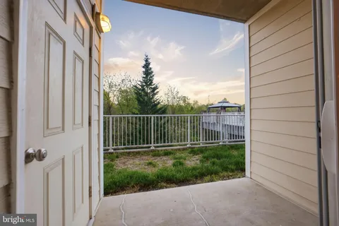 $280,000 | 6301 Edsall Road, Unit 117, Alexandria, VA 22312