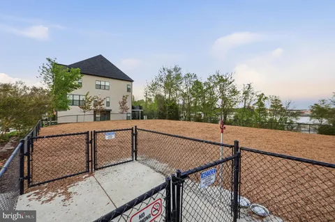 $280,000 | 6301 Edsall Road, Unit 117, Alexandria, VA 22312