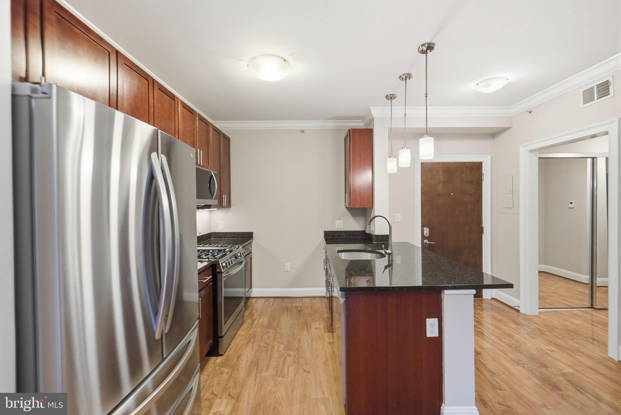 6301 Edsall Road, Unit 117 Alexandria, VA 22312 - Photo 6 of 30