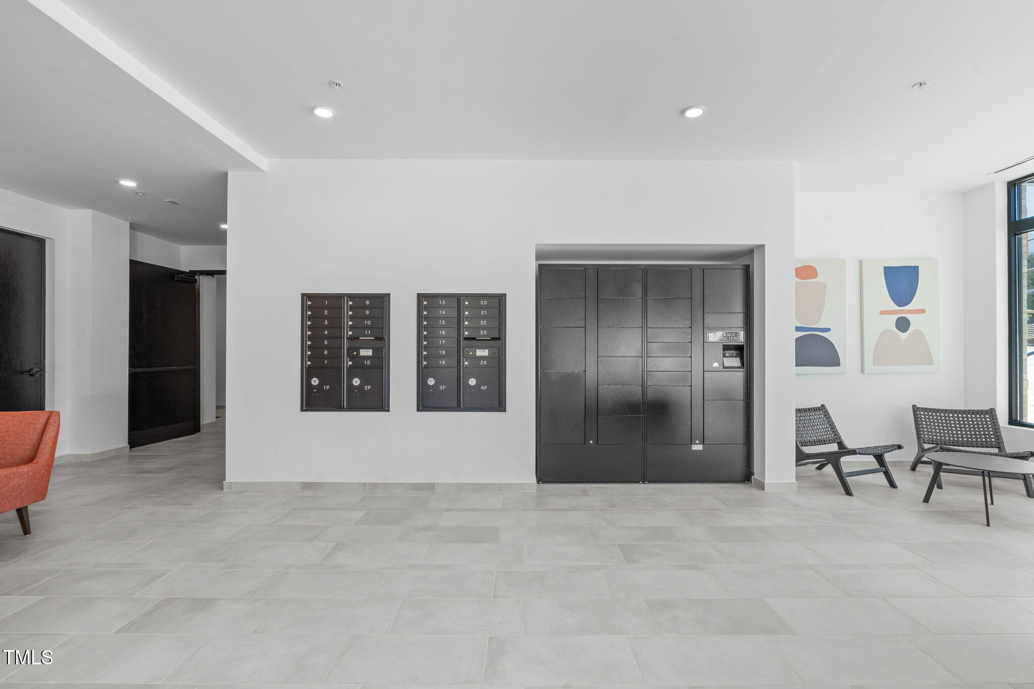 615 West Peace Street, Unit 302 Raleigh, NC 27605 - Photo 35 of 50 a view of an empty room with a bathroom
