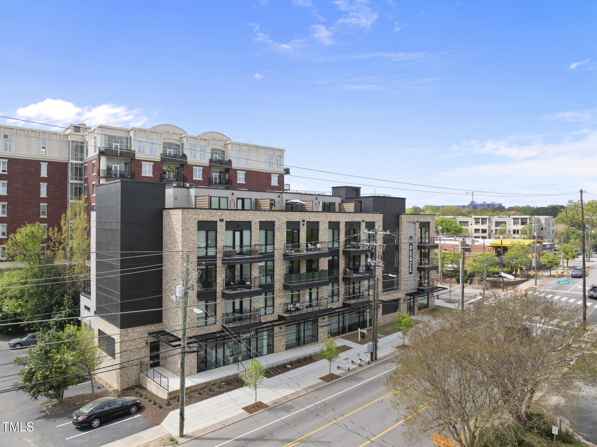 615 West Peace Street, Unit 302 Raleigh, NC 27605 - Photo 37 of 50 a view of buildings