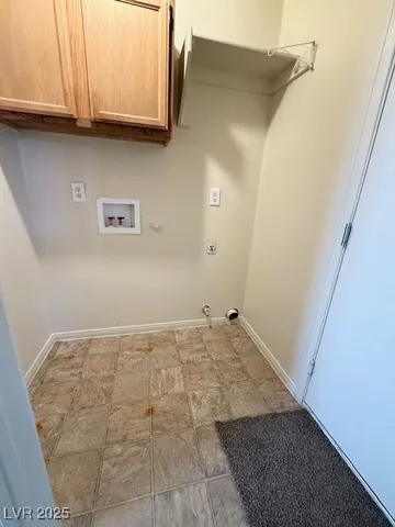 $2,300 | 1719 Mesquite Court, Henderson, NV 89014