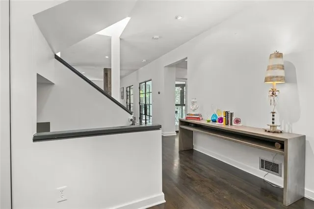 $1,399,999 | 4 West Wesley Ridge, Atlanta, GA 30327