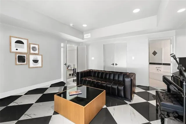 $1,399,999 | 4 West Wesley Ridge, Atlanta, GA 30327