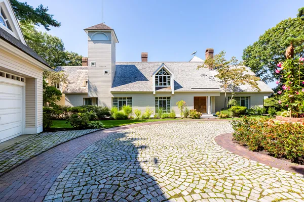 $7,900,000 | 255 Bayberry Way, Osterville, MA 02655