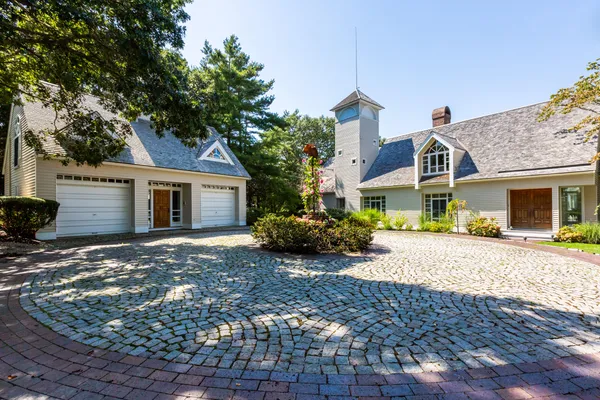 $7,900,000 | 255 Bayberry Way, Osterville, MA 02655