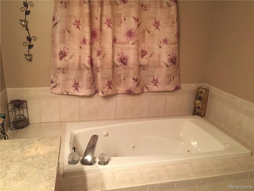 21325 24 Mile Road Macomb, MI 48042 - Photo 24 of 38 Master bathroom