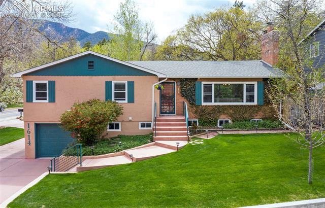 1614 West Cheyenne Road Colorado Springs, CO 80906 - Photo 4 of 32