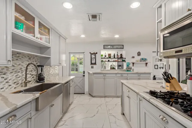 $899,999 | 1532 West Loma Lane, Phoenix, AZ 85021