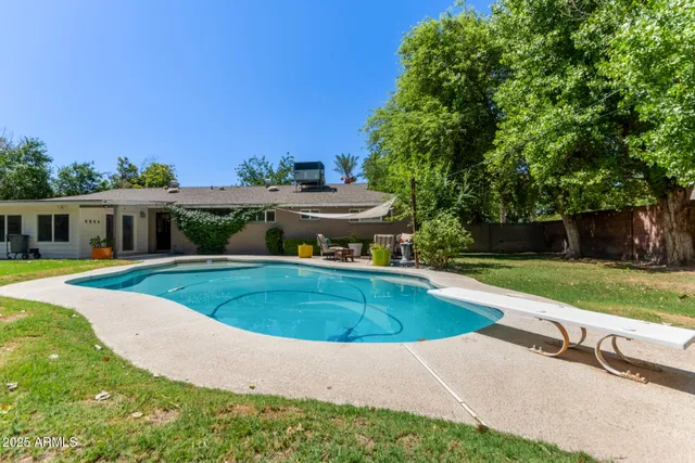$899,999 | 1532 West Loma Lane, Phoenix, AZ 85021