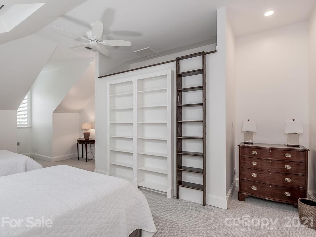 2139 Rolston Drive Charlotte, NC 28207 - Photo 22 of 29 Gallery Image 22