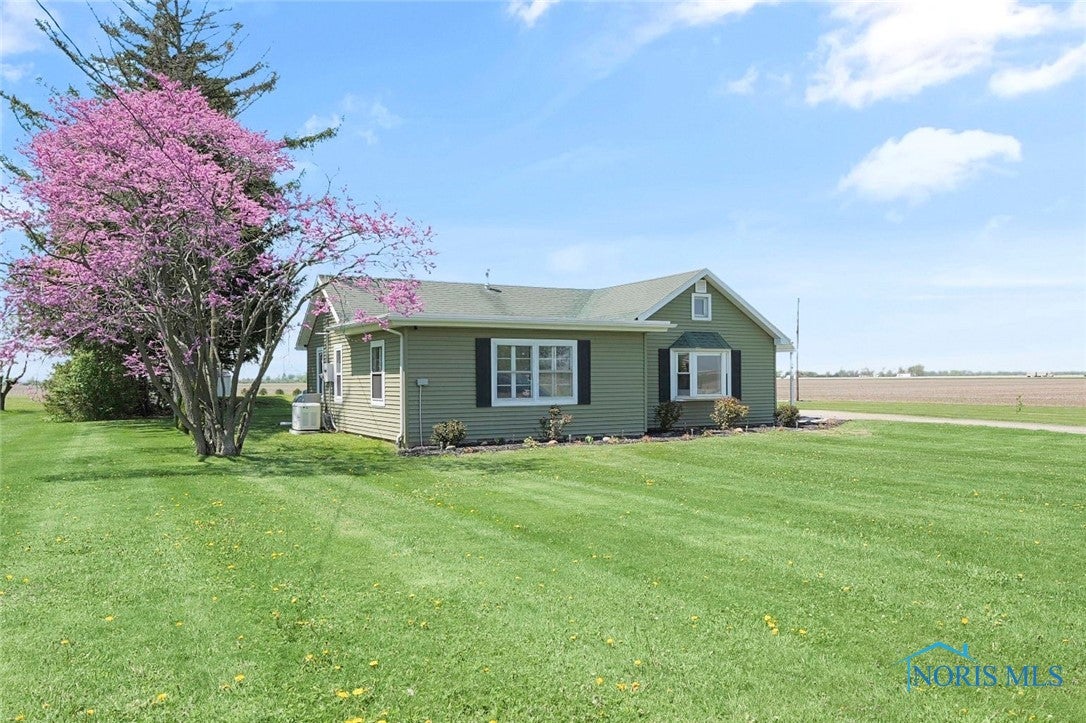 26237 Luckey Road Walbridge, OH 43465 - Photo 1 of 41 Gallery Image 1