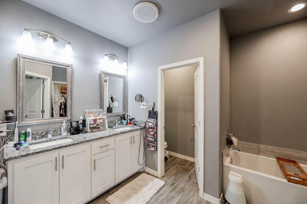 7101 22nd Place Lubbock, TX 79407 - Photo 11 of 24 7101_22NDPL_EDGETT2026-22