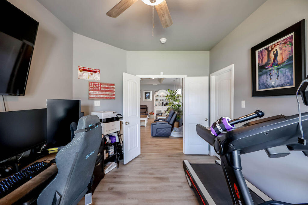 7101 22nd Place Lubbock, TX 79407 - Photo 6 of 24 7101_22NDPL_EDGETT2026-3