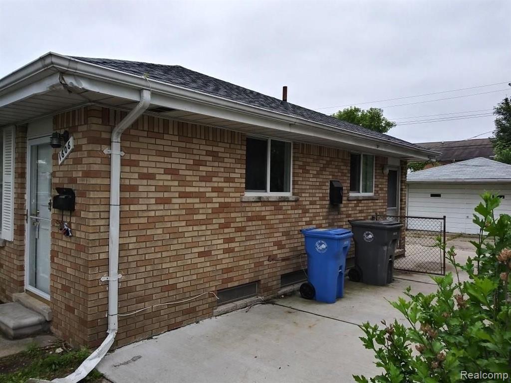 1606 Kenwood Street Inkster, MI 48141 - Photo 2 of 24