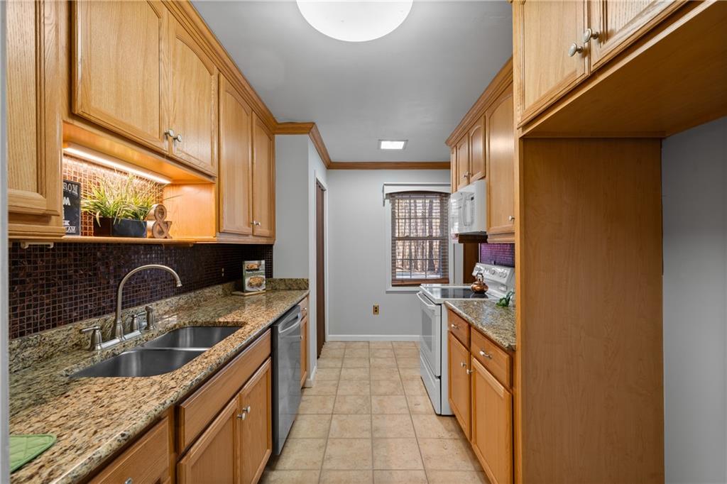 192 Saxon Court Canton, GA 30114 - Photo 13 of 40