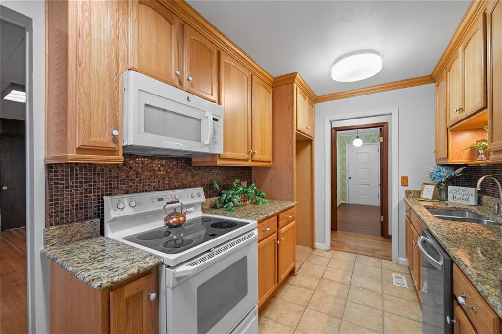 192 Saxon Court Canton, GA 30114 - Photo 14 of 40