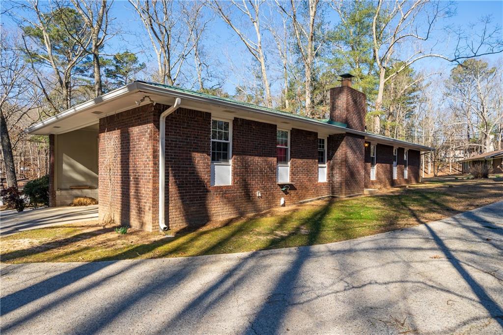 192 Saxon Court Canton, GA 30114 - Photo 3 of 40