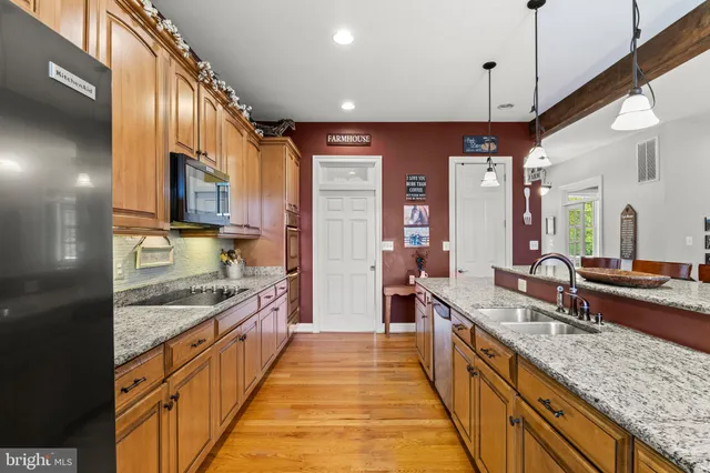 $2,250,000 | 7312 Oak Lane, Marshall, VA 20115