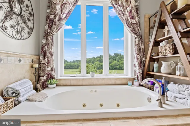 $2,250,000 | 7312 Oak Lane, Marshall, VA 20115