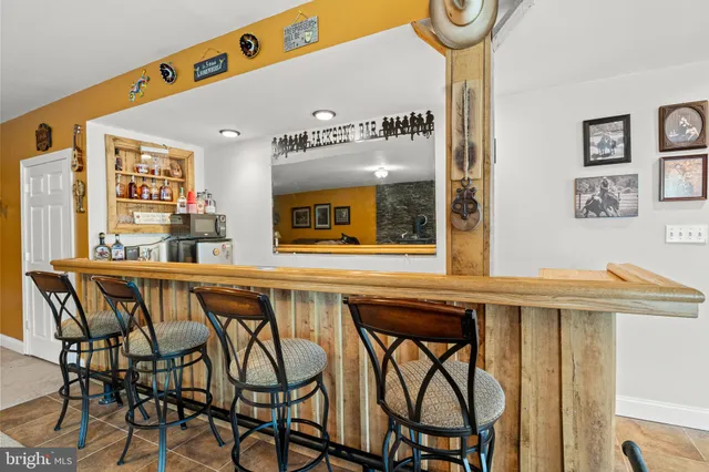 $2,250,000 | 7312 Oak Lane, Marshall, VA 20115