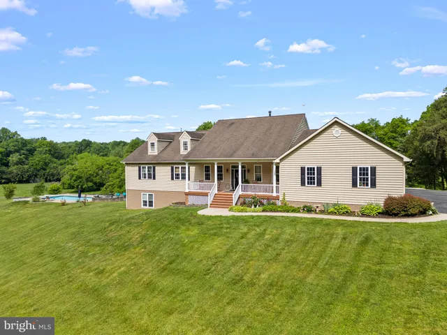 $2,250,000 | 7312 Oak Lane, Marshall, VA 20115
