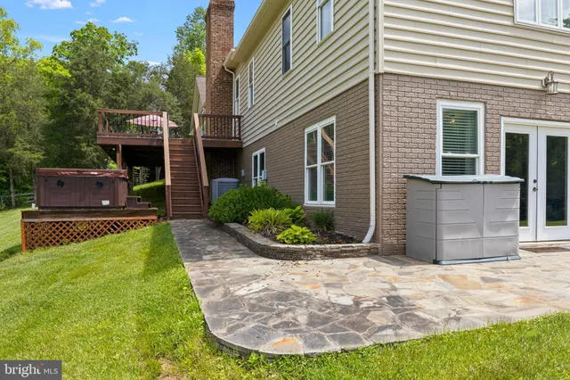 $2,250,000 | 7312 Oak Lane, Marshall, VA 20115