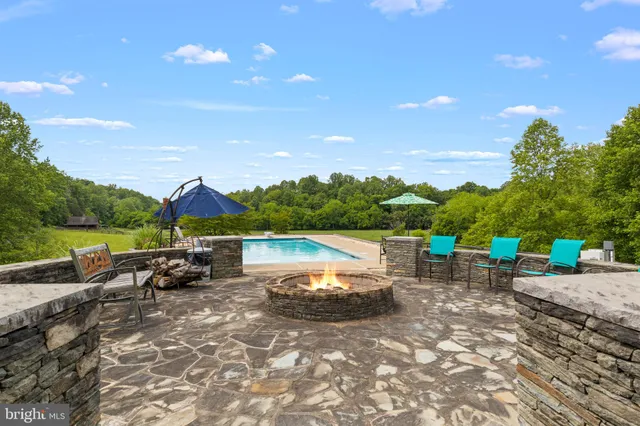 $2,250,000 | 7312 Oak Lane, Marshall, VA 20115