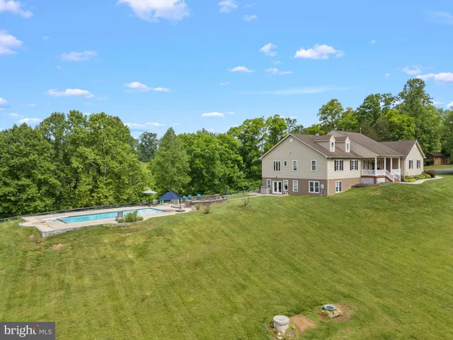 $2,250,000 | 7312 Oak Lane, Marshall, VA 20115
