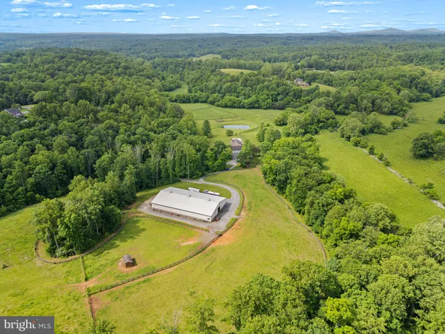 $2,250,000 | 7312 Oak Lane, Marshall, VA 20115