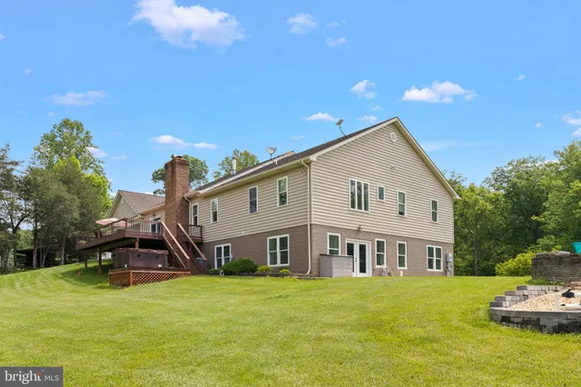 $2,250,000 | 7312 Oak Lane, Marshall, VA 20115