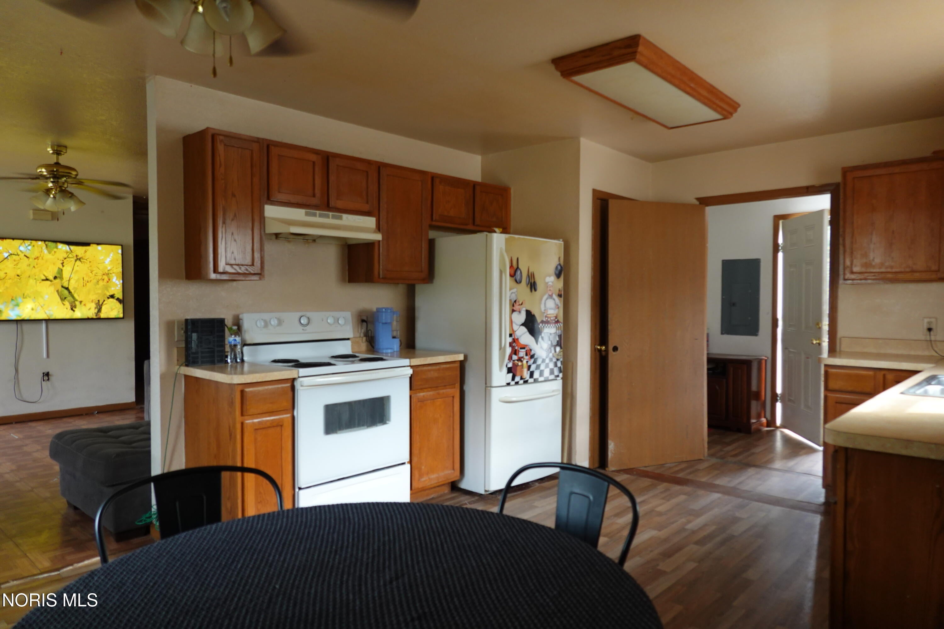 405 Waybridge Road Toledo, OH 43612 - Photo 10 of 24 Gallery Image 10