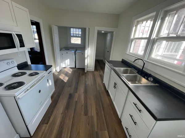 $744,900 | 402 East 1st Street, Bloomington, IN 47401
