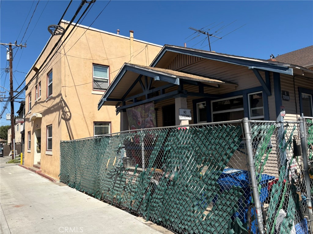 617 West 3rd Street Long Beach, CA 90802 - Photo 4 of 19