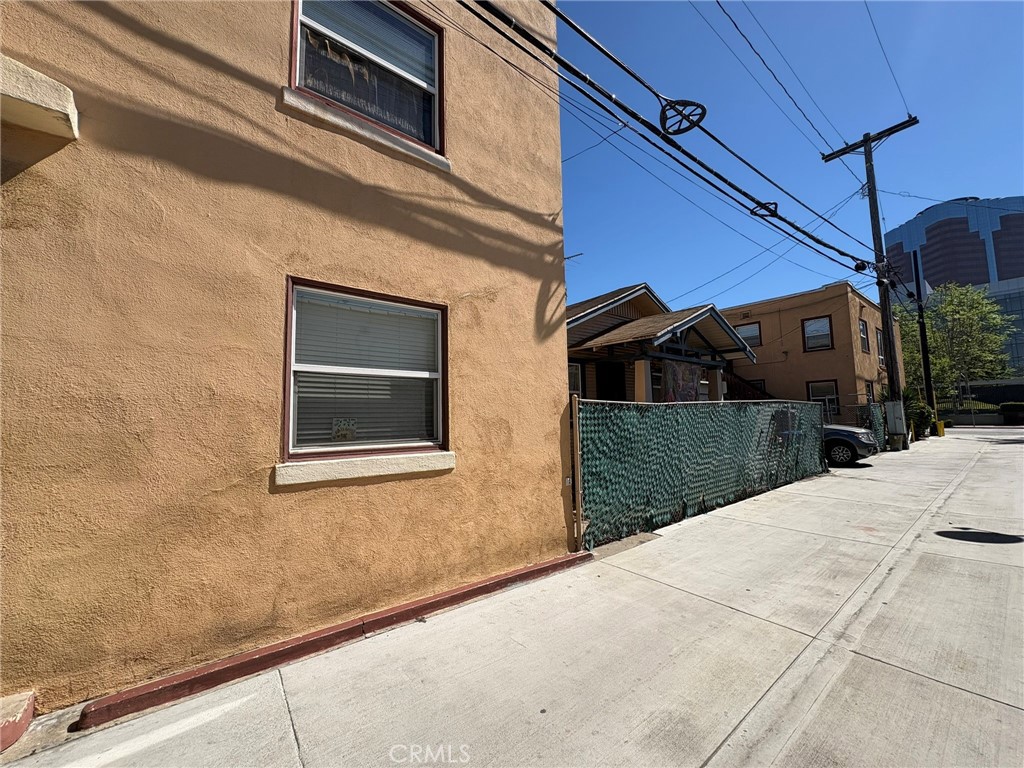 617 West 3rd Street Long Beach, CA 90802 - Photo 10 of 19