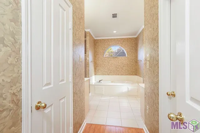 $355,000 | 3162 Riverway Drive, Baton Rouge, LA 70820